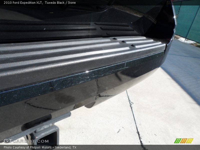 Tuxedo Black / Stone 2010 Ford Expedition XLT
