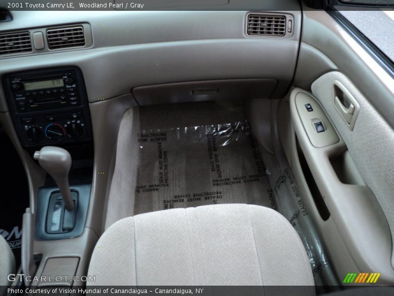 Woodland Pearl / Gray 2001 Toyota Camry LE