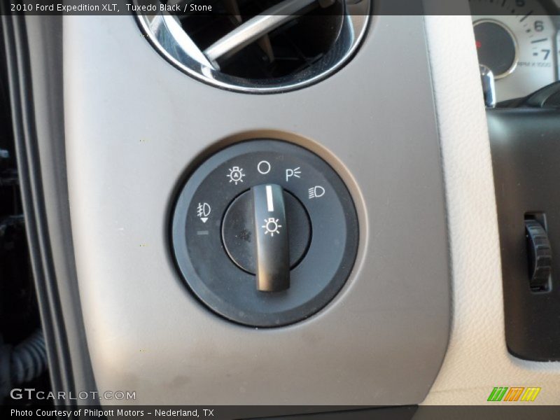 Tuxedo Black / Stone 2010 Ford Expedition XLT
