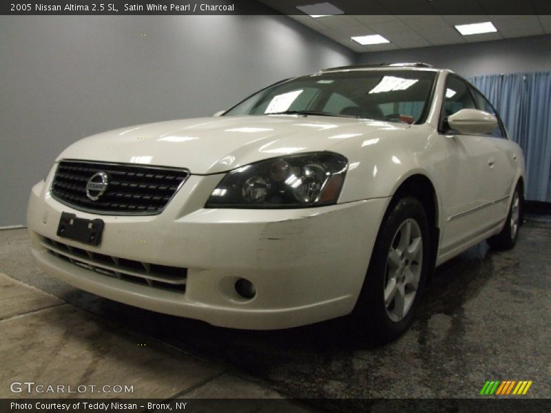 Satin White Pearl / Charcoal 2005 Nissan Altima 2.5 SL