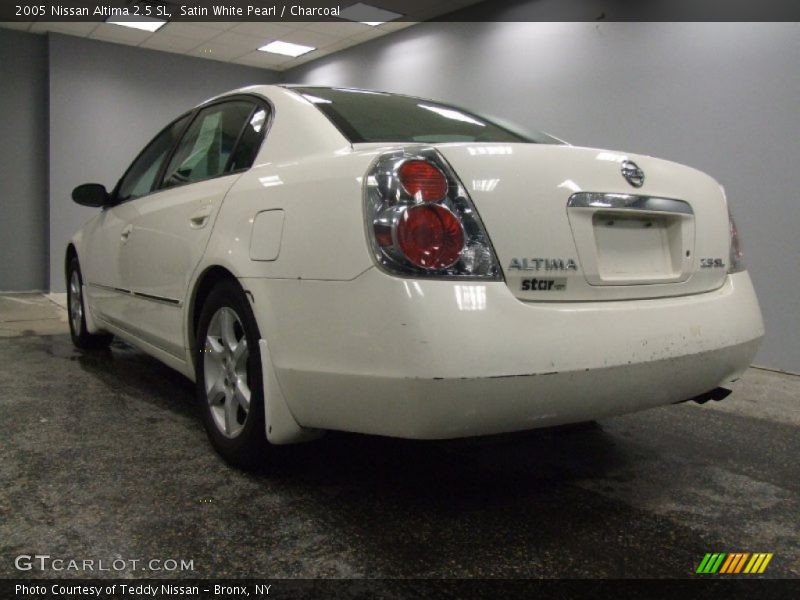Satin White Pearl / Charcoal 2005 Nissan Altima 2.5 SL