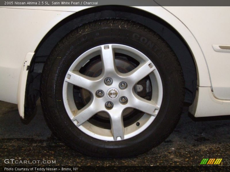 Satin White Pearl / Charcoal 2005 Nissan Altima 2.5 SL