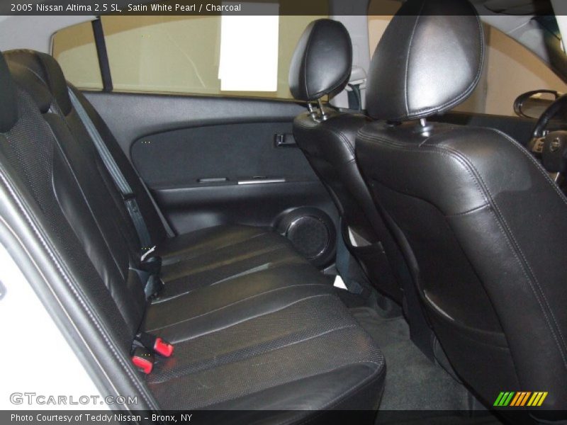 Satin White Pearl / Charcoal 2005 Nissan Altima 2.5 SL