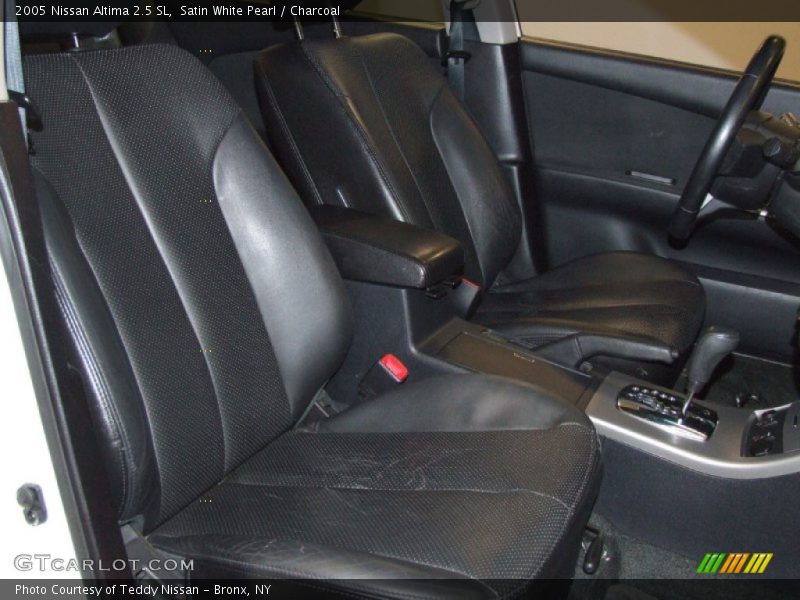 Satin White Pearl / Charcoal 2005 Nissan Altima 2.5 SL