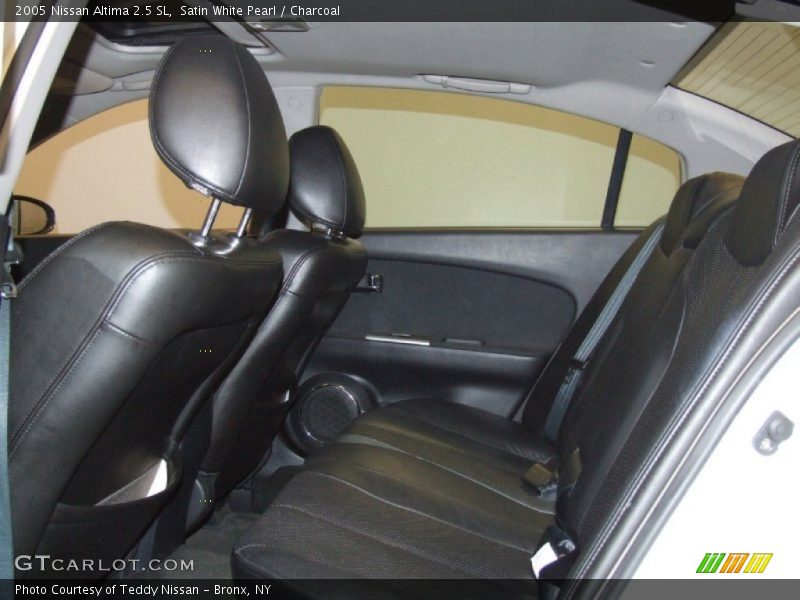 Satin White Pearl / Charcoal 2005 Nissan Altima 2.5 SL