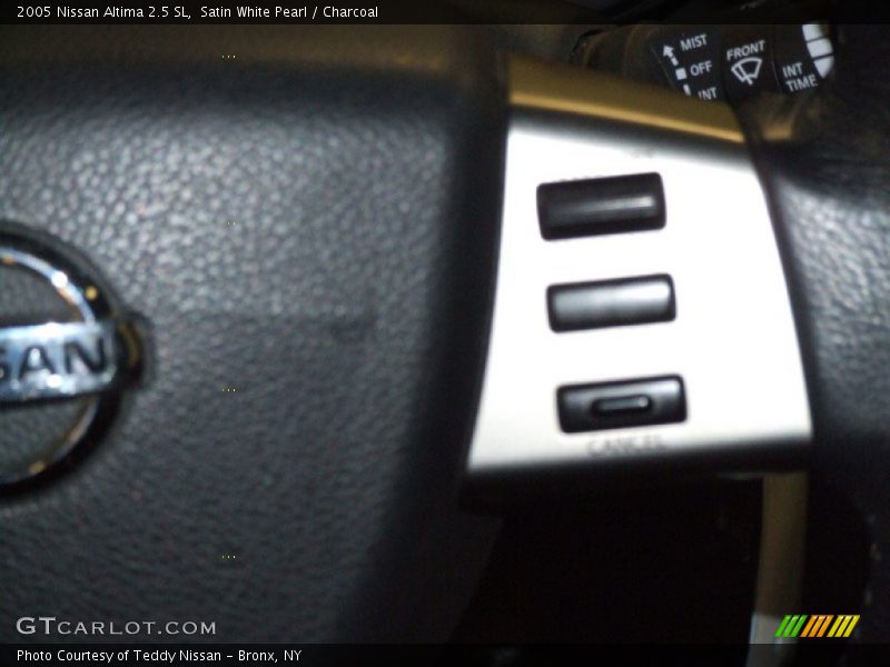 Satin White Pearl / Charcoal 2005 Nissan Altima 2.5 SL
