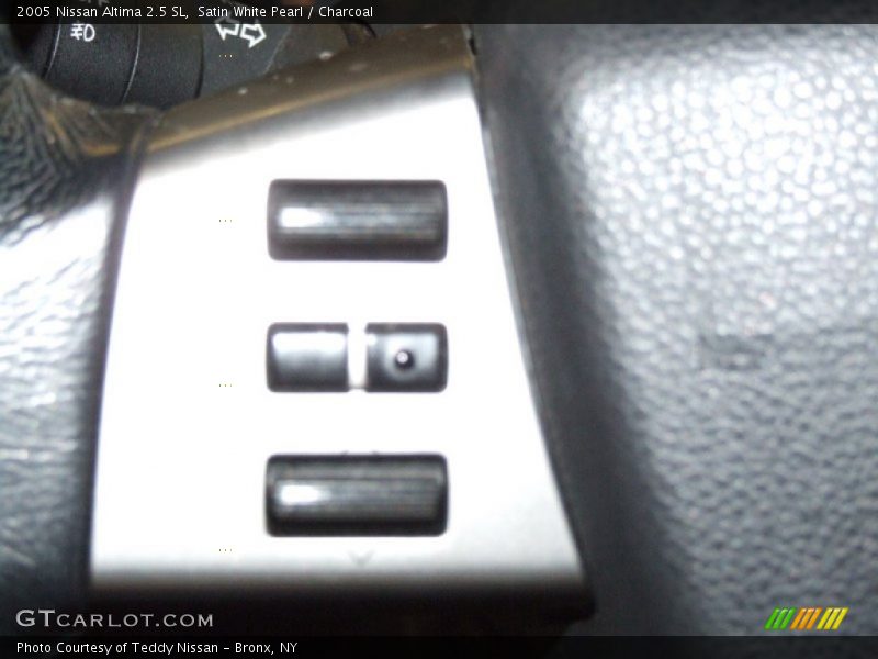 Satin White Pearl / Charcoal 2005 Nissan Altima 2.5 SL