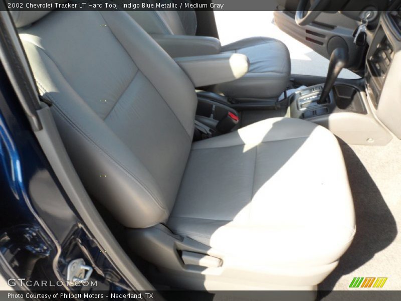Indigo Blue Metallic / Medium Gray 2002 Chevrolet Tracker LT Hard Top
