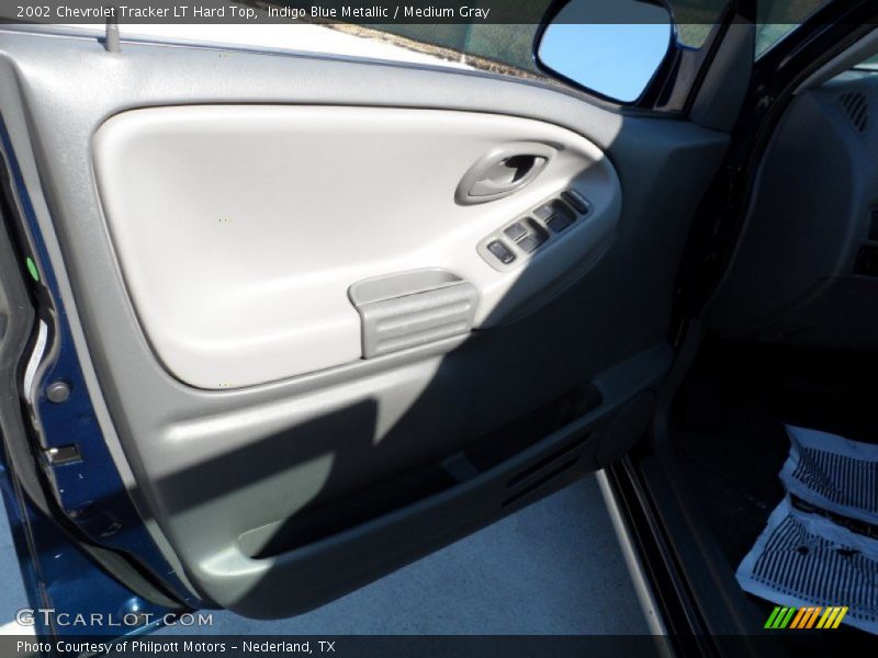 Indigo Blue Metallic / Medium Gray 2002 Chevrolet Tracker LT Hard Top