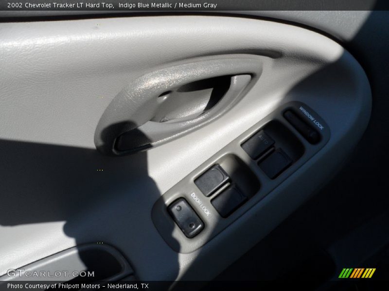 Indigo Blue Metallic / Medium Gray 2002 Chevrolet Tracker LT Hard Top