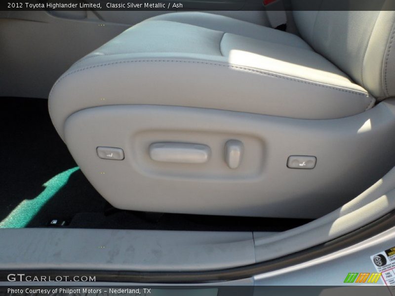 Classic Silver Metallic / Ash 2012 Toyota Highlander Limited