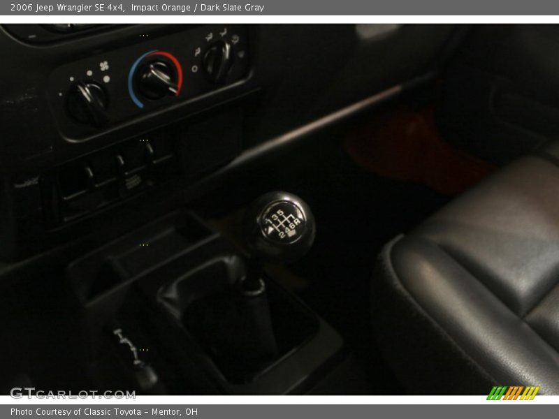Impact Orange / Dark Slate Gray 2006 Jeep Wrangler SE 4x4