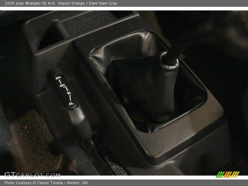 Impact Orange / Dark Slate Gray 2006 Jeep Wrangler SE 4x4