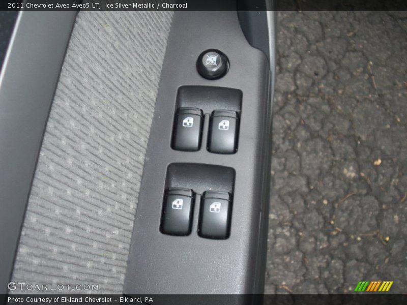 Ice Silver Metallic / Charcoal 2011 Chevrolet Aveo Aveo5 LT
