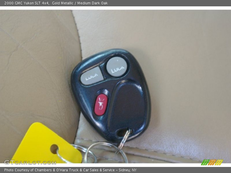 Gold Metallic / Medium Dark Oak 2000 GMC Yukon SLT 4x4
