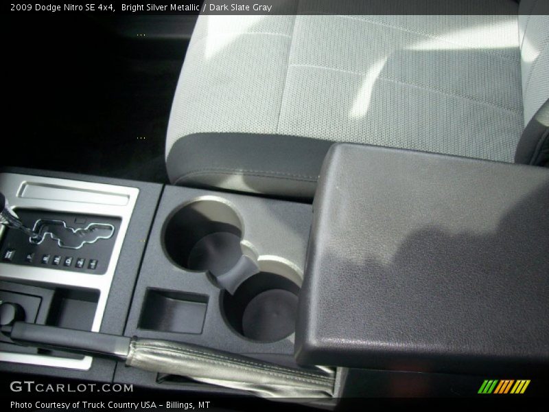 Bright Silver Metallic / Dark Slate Gray 2009 Dodge Nitro SE 4x4