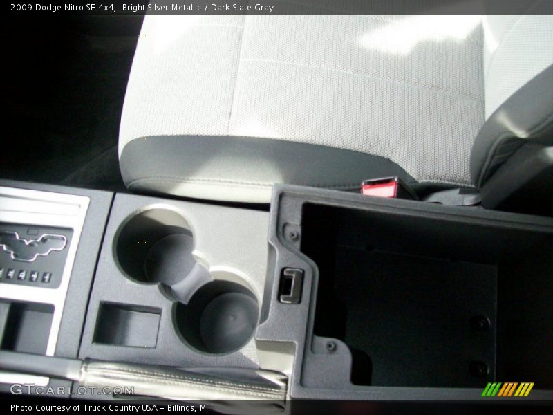 Bright Silver Metallic / Dark Slate Gray 2009 Dodge Nitro SE 4x4