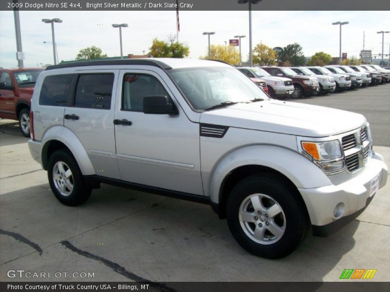 Bright Silver Metallic / Dark Slate Gray 2009 Dodge Nitro SE 4x4