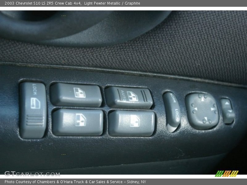 Light Pewter Metallic / Graphite 2003 Chevrolet S10 LS ZR5 Crew Cab 4x4