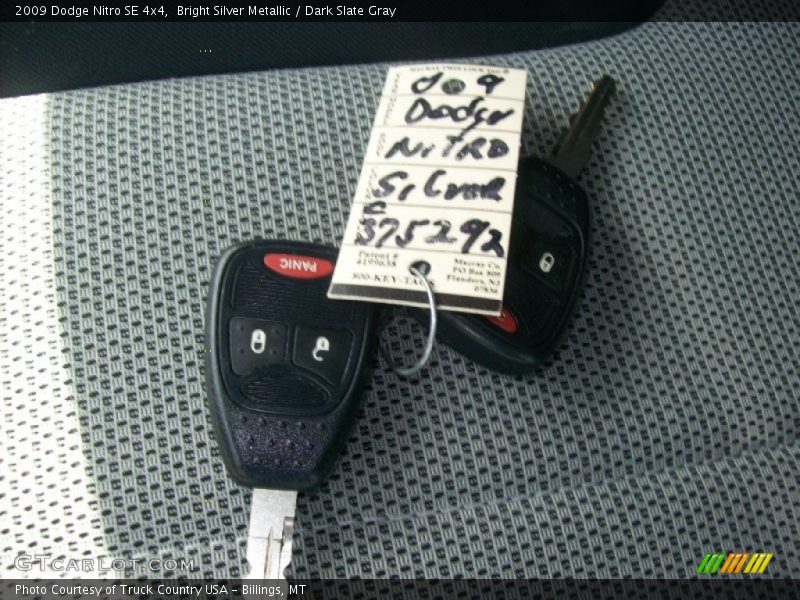 Bright Silver Metallic / Dark Slate Gray 2009 Dodge Nitro SE 4x4