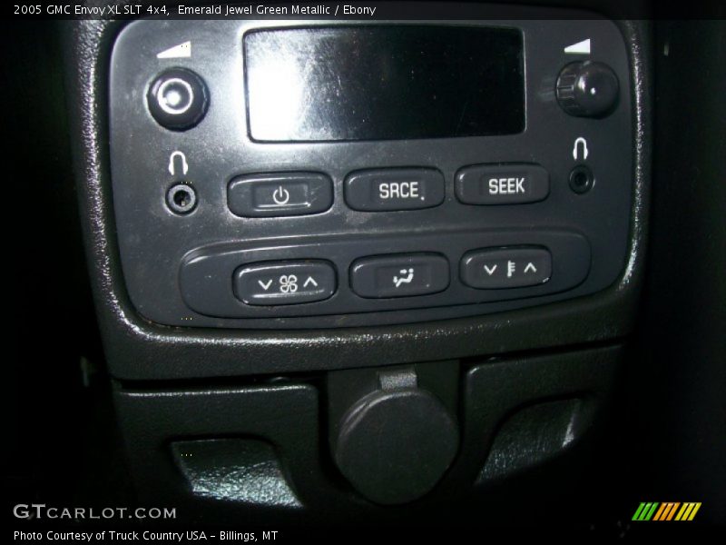 Controls of 2005 Envoy XL SLT 4x4
