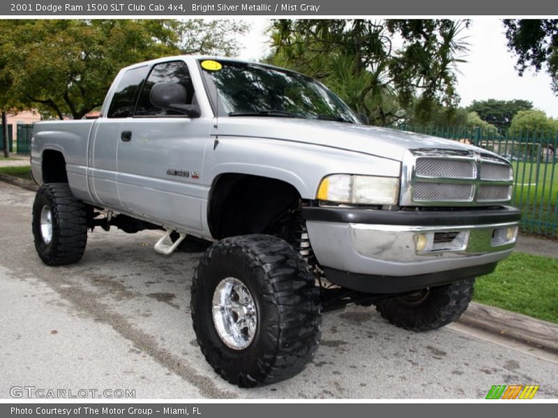 Front 3/4 View of 2001 Ram 1500 SLT Club Cab 4x4