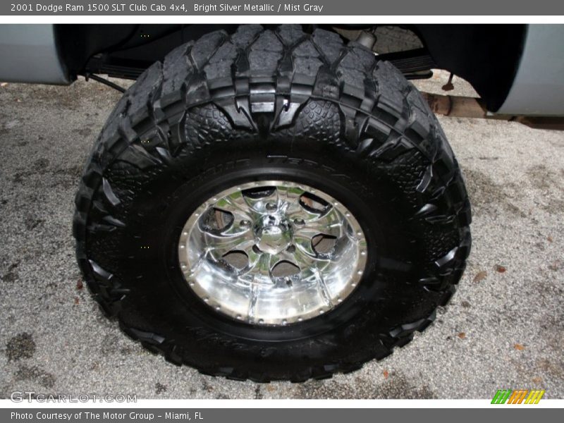 Bright Silver Metallic / Mist Gray 2001 Dodge Ram 1500 SLT Club Cab 4x4