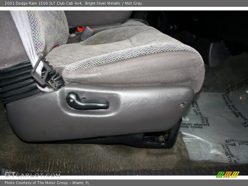 Bright Silver Metallic / Mist Gray 2001 Dodge Ram 1500 SLT Club Cab 4x4
