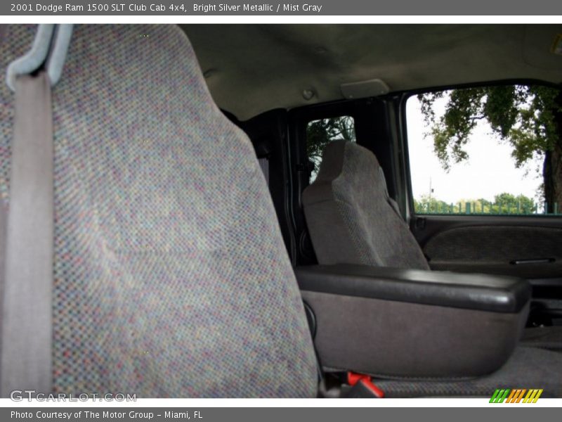 Bright Silver Metallic / Mist Gray 2001 Dodge Ram 1500 SLT Club Cab 4x4