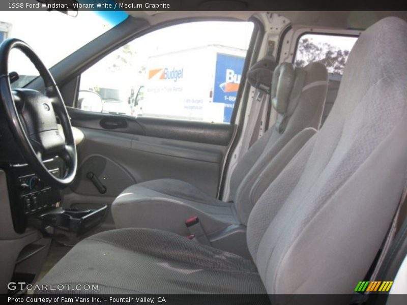 Vibrant White / Medium Graphite 1998 Ford Windstar