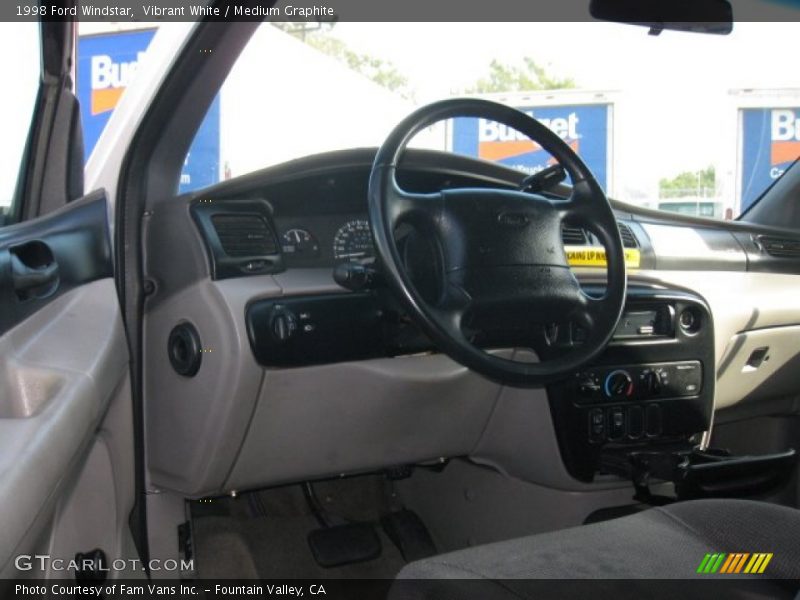 Vibrant White / Medium Graphite 1998 Ford Windstar