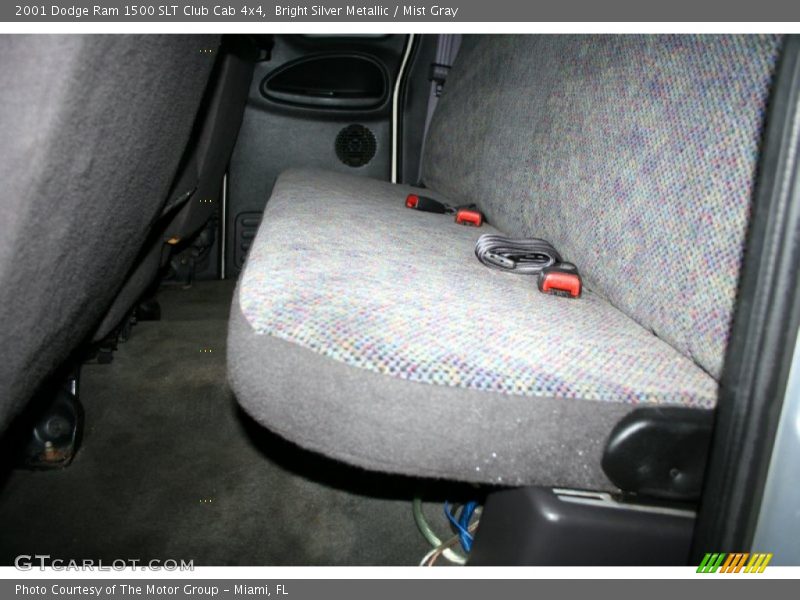 Bright Silver Metallic / Mist Gray 2001 Dodge Ram 1500 SLT Club Cab 4x4