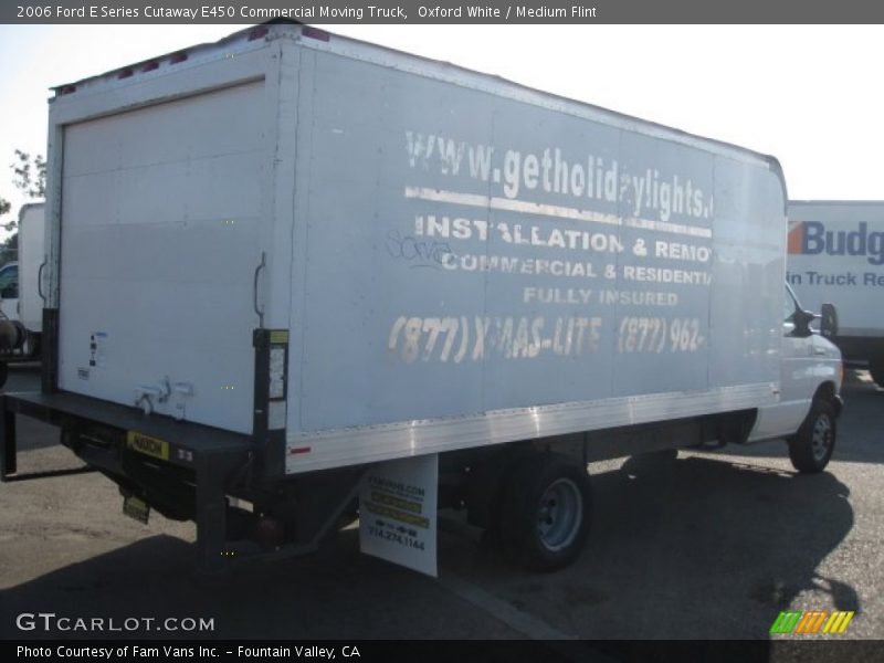 Oxford White / Medium Flint 2006 Ford E Series Cutaway E450 Commercial Moving Truck