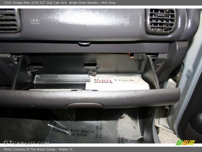 Bright Silver Metallic / Mist Gray 2001 Dodge Ram 1500 SLT Club Cab 4x4