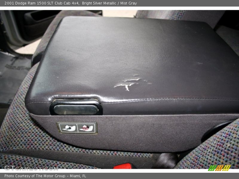 Bright Silver Metallic / Mist Gray 2001 Dodge Ram 1500 SLT Club Cab 4x4