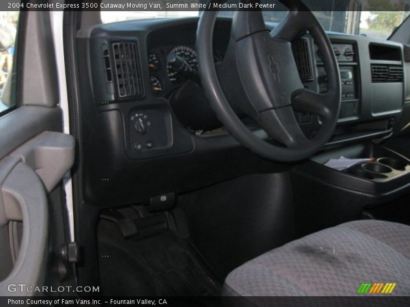 Summit White / Medium Dark Pewter 2004 Chevrolet Express 3500 Cutaway Moving Van