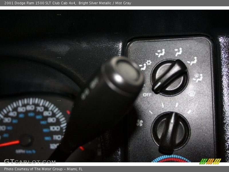 Bright Silver Metallic / Mist Gray 2001 Dodge Ram 1500 SLT Club Cab 4x4