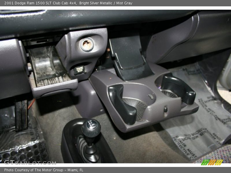 Bright Silver Metallic / Mist Gray 2001 Dodge Ram 1500 SLT Club Cab 4x4