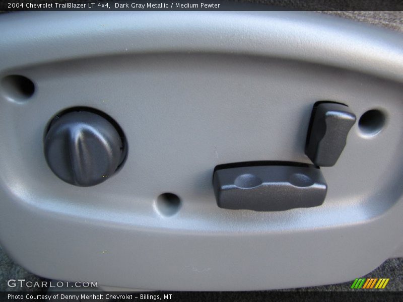 Dark Gray Metallic / Medium Pewter 2004 Chevrolet TrailBlazer LT 4x4