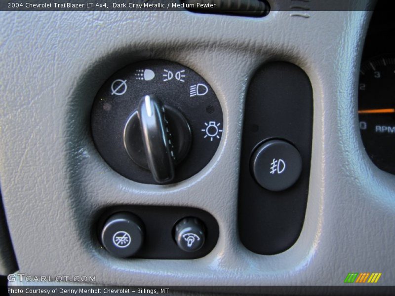 Dark Gray Metallic / Medium Pewter 2004 Chevrolet TrailBlazer LT 4x4