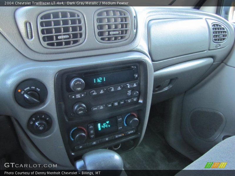 Dark Gray Metallic / Medium Pewter 2004 Chevrolet TrailBlazer LT 4x4