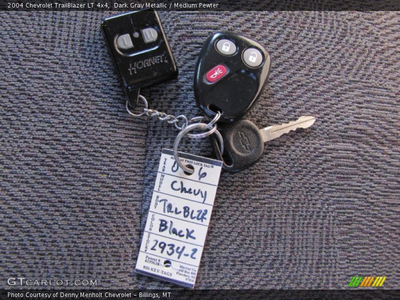 Dark Gray Metallic / Medium Pewter 2004 Chevrolet TrailBlazer LT 4x4