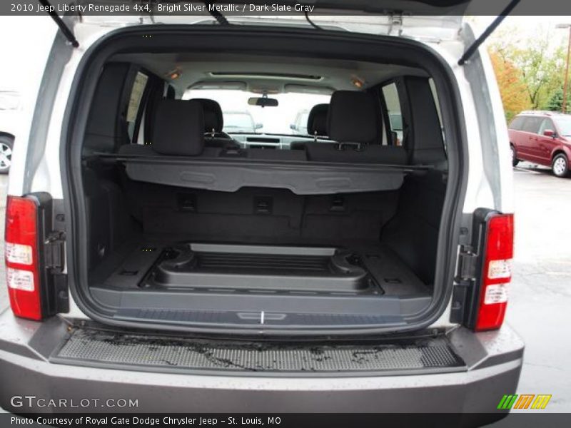 Bright Silver Metallic / Dark Slate Gray 2010 Jeep Liberty Renegade 4x4