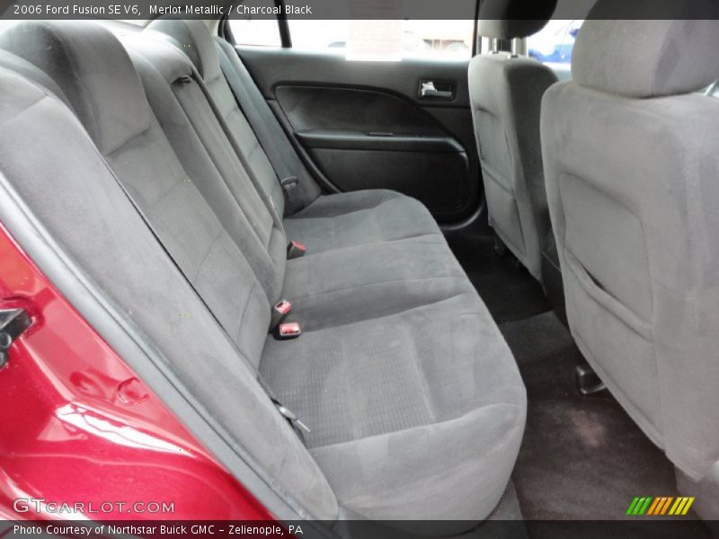  2006 Fusion SE V6 Charcoal Black Interior