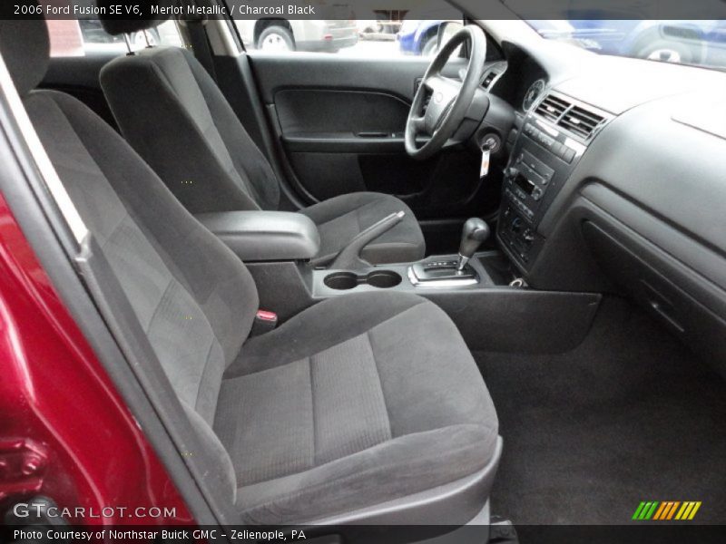  2006 Fusion SE V6 Charcoal Black Interior