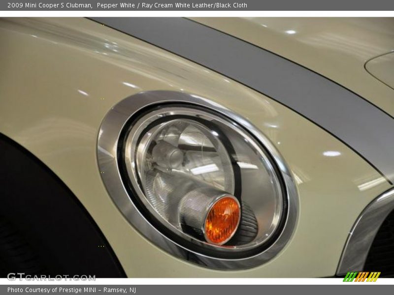 Pepper White / Ray Cream White Leather/Black Cloth 2009 Mini Cooper S Clubman