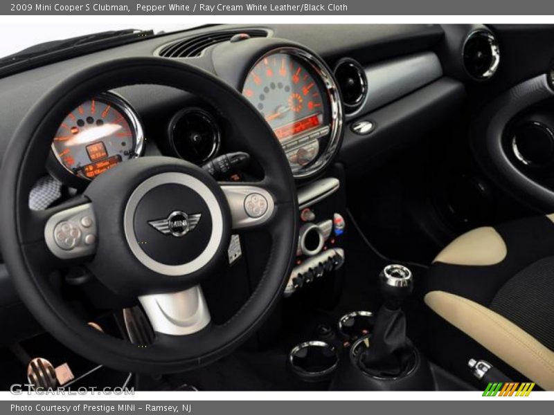 Pepper White / Ray Cream White Leather/Black Cloth 2009 Mini Cooper S Clubman