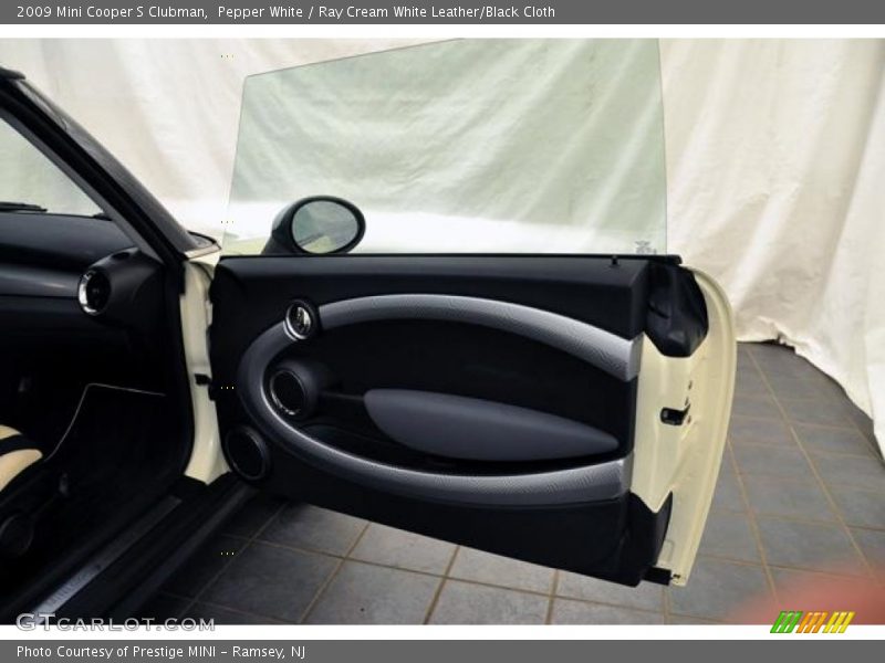 Pepper White / Ray Cream White Leather/Black Cloth 2009 Mini Cooper S Clubman