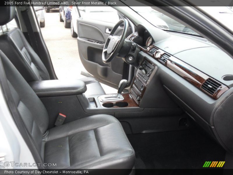 Silver Frost Metallic / Black 2005 Ford Five Hundred Limited AWD