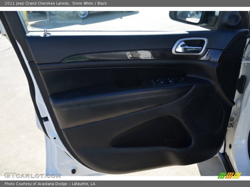 Stone White / Black 2011 Jeep Grand Cherokee Laredo